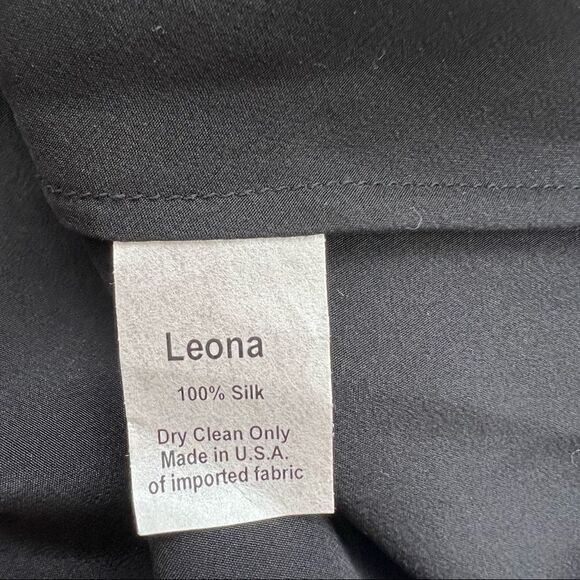 Leona Collection New with Tag Gold Chain and Black Silk Cami Camisole Medium - Picture 6 of 6